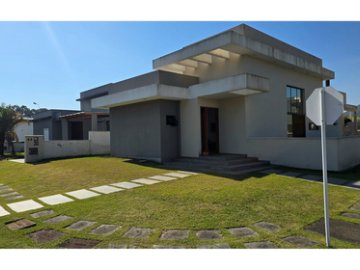 Casa em Condom�nio � Venda